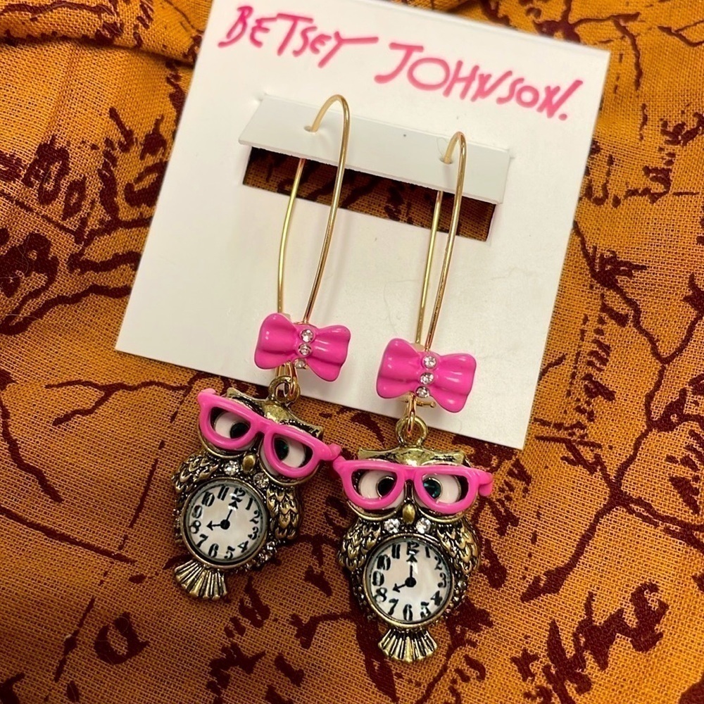 Brand New Betsey Johnson Owl Pink Glasses Clock Antique Gold Tone Drop Earrings